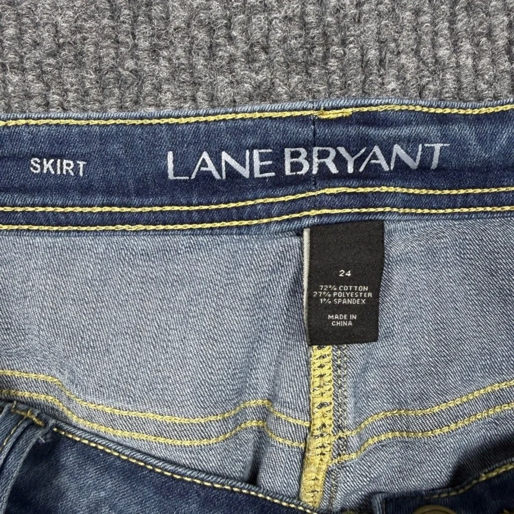 Lane Bryant Blue Denim Distressed Mini Skirt Raw Hem Plus Size 24 SAG1072056